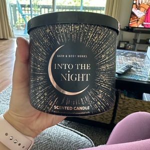 Into the night bath and body works candle